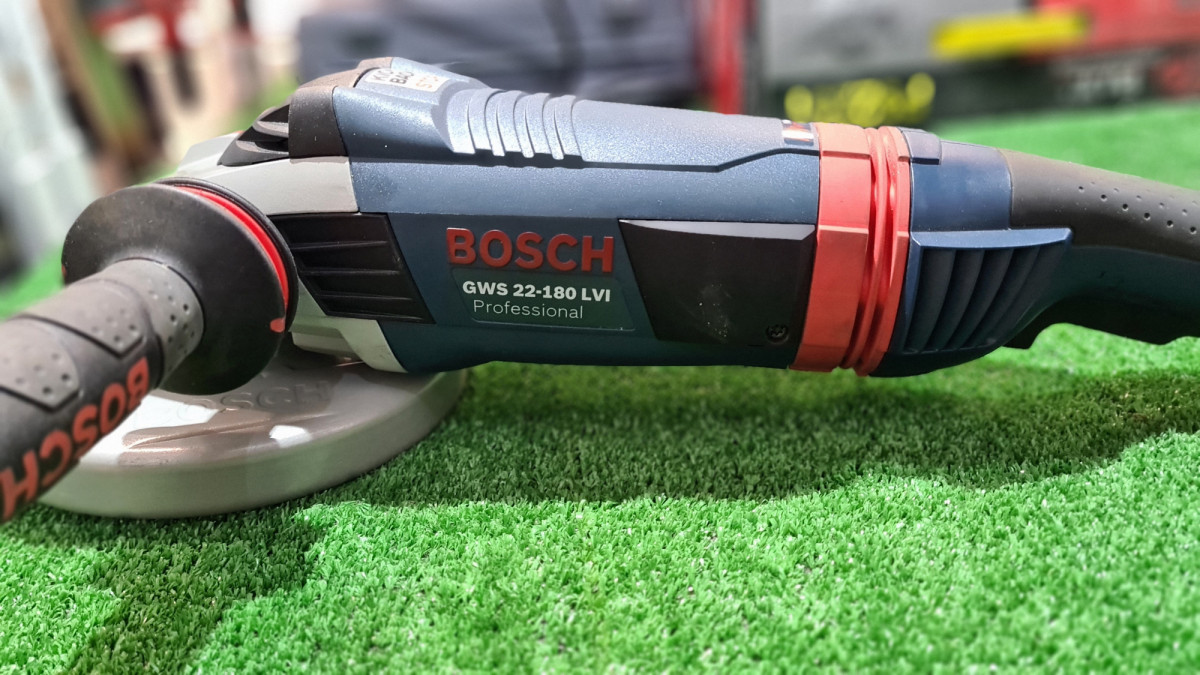 УШМ Bosch 180мм GWS 22 - 180 LVI (2200 W, 180 мм, 8500 об/мин, плавный пуск)
